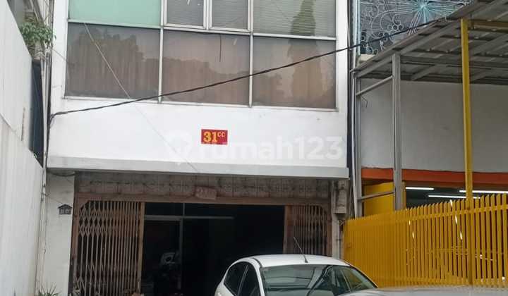 Dijual Cepat Bangunan Kantor Siap Pakai di Cideng Barat Jakarta Pusat