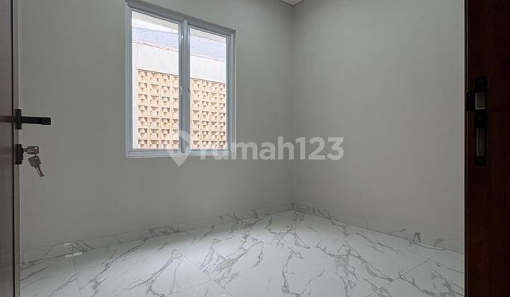 Jual Cepat Rumah Hoek Baru Bangun Mandiri The Icon Cosmo BSD City 2