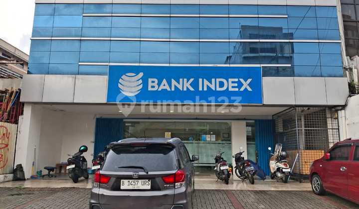For Sale, Operational Bank Building Ready for Use on Jalan Batu Tulis, Central Jakarta