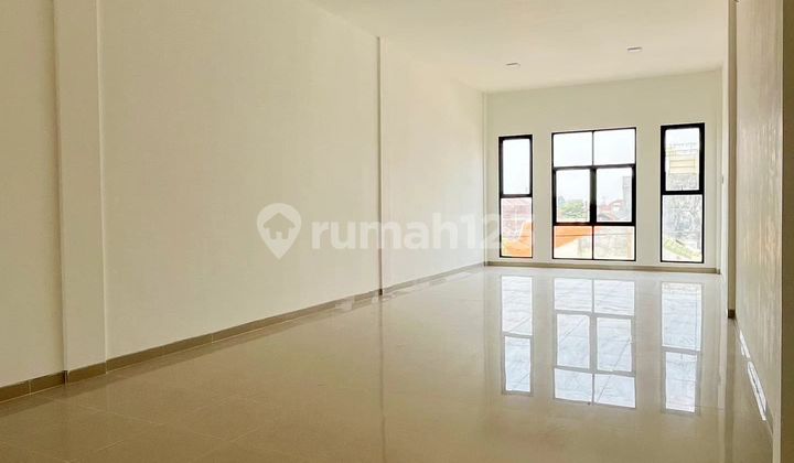 Disewa Ruko 3 Lantai Lokasi Pucang Anom