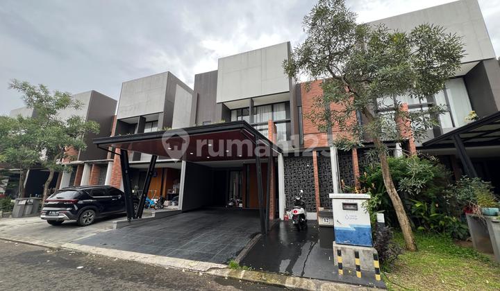 For Sale Beautiful Fully Furnished 2-Story 3-Bedroom House in Suvarna Sutera Tangerang 2