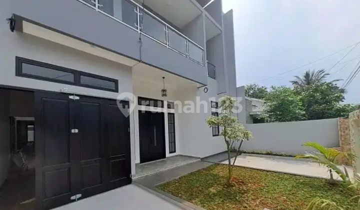 Dijual Rumah 2 Lantai 5+2 Kamar Tidur di Griya Loka Serpong Tangerang Selatan 2