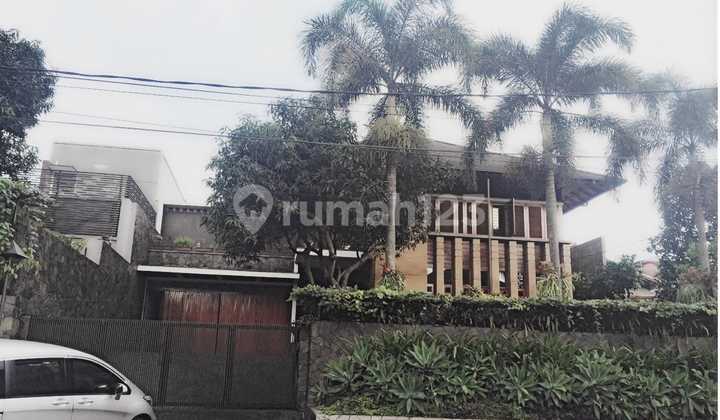 Jual Rumah Lux Mainroad Dago Karya Arsitek Suwito Hadi Siap Huni