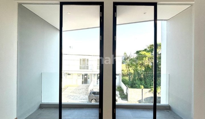 Rumah Bagus 2 Lantai di Wiyung Spec Premium 2