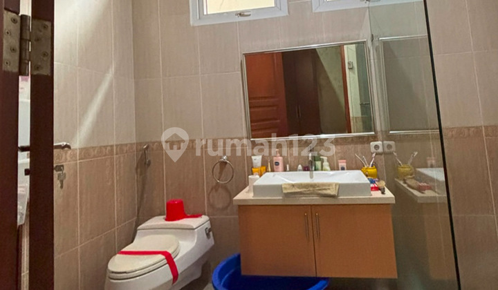 Rumah Menteng Multifungsi Deal untuk Kantor atau Hunian 2