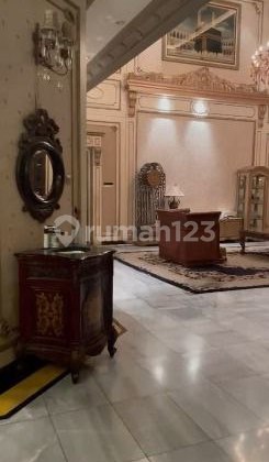 Istana Modern 1.000 M² - Megah, Matang, Siap Ditempati 2