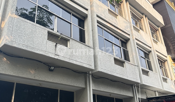 Menteng Commercial Shop House Hook Building 2