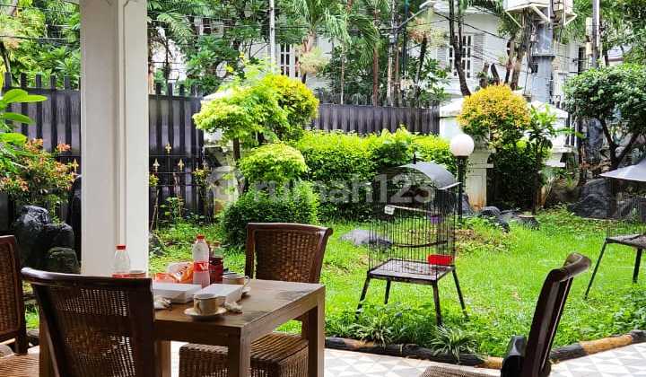 Exclusive Luxury House - Menteng Ring 1 Area Located In Jakarta's Most Prestigious District. Perfect For Embassy & Diplomatic Use