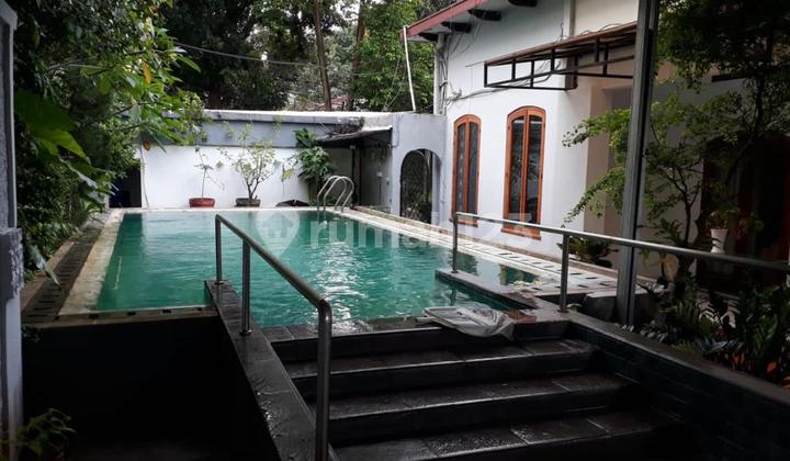 Rumah Lama Menteng Asri & Terawat Plus Private Pool 2