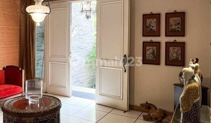 Hidden Gem Menteng di Balik Rindangnya Pepohonan