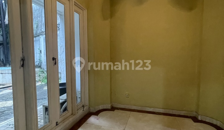 Menteng Spacious Home Prime Location 2