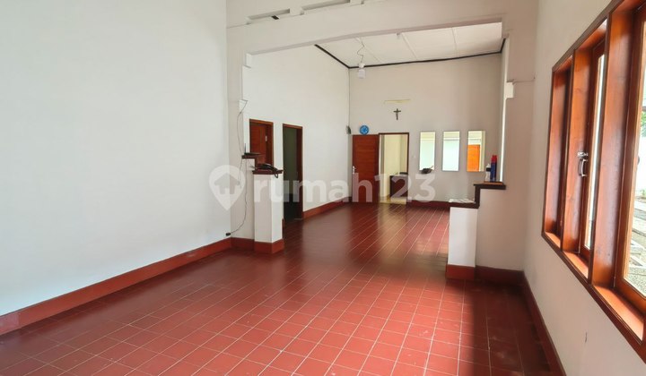 Rumah Menteng Area Residensial Asri, Tenang & Jalan Lebar 2