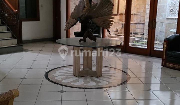 Commercial House Menteng - Prime Business Location Ideal untuk F&B, Klinik, Office, atau Hospitality. Berada di Kawasan Komersial Aktif & Bernilai Investasi Tinggi. 2