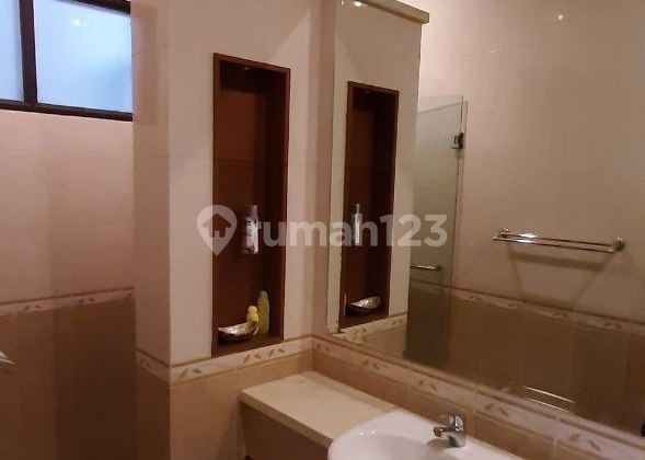 Disewa Rumah Jakarta Selatan Private Pool 2