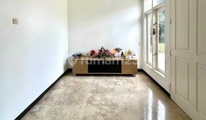 Hunian Jaksel Harga Terjangkau - Private Pool & Garden Luas 2