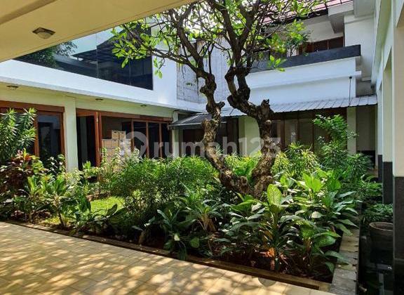 Rumah Kantor 2 Lantai - Multi Ruang & Area Parkir Lega