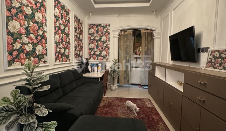 Di Jual Rumah .Plus Kos Kosan 13 Pintu Utan Kayu