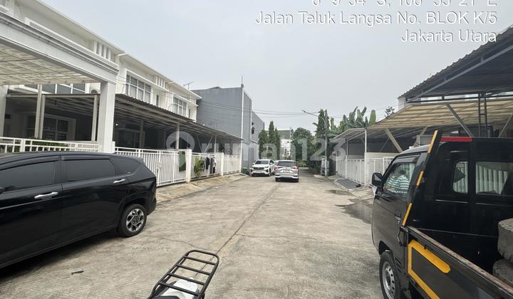 Modern Minimalist House in Imperial Gading North Jakarta - Cash Only 2