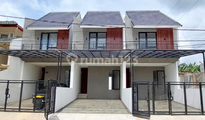 Nice House, 4 Spacious Rooms 100 Meters, Near Limo Toll, Cinere