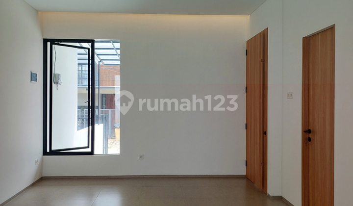 Rumah Bagus, 4 Kamar Luas 100 Meter, Dekat Tol Limo,Cinere 2