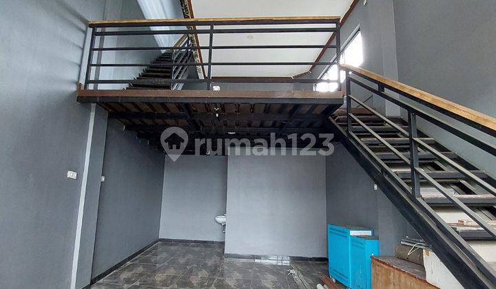For Rent Shop House on Jl. Terusan Vila, Busy Access, Pondok Cabe 2