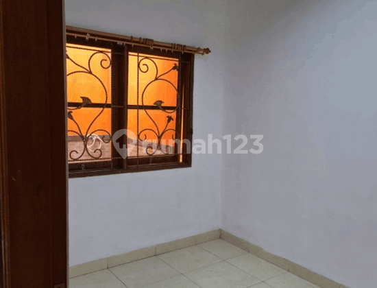 Rumah Bagus di Cluster Meadow Green Slippo Cikarangiap Huni 2