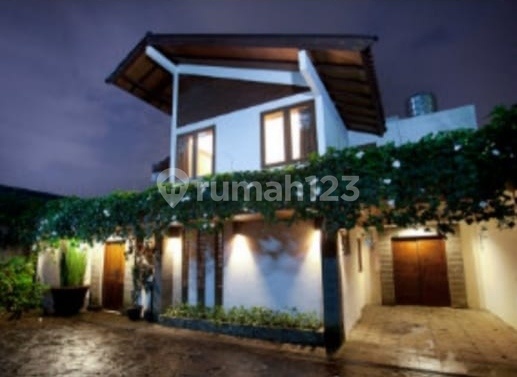 Dago Bandung Rumah Bergaya Villa Lokasi Strategis View Pegunungan