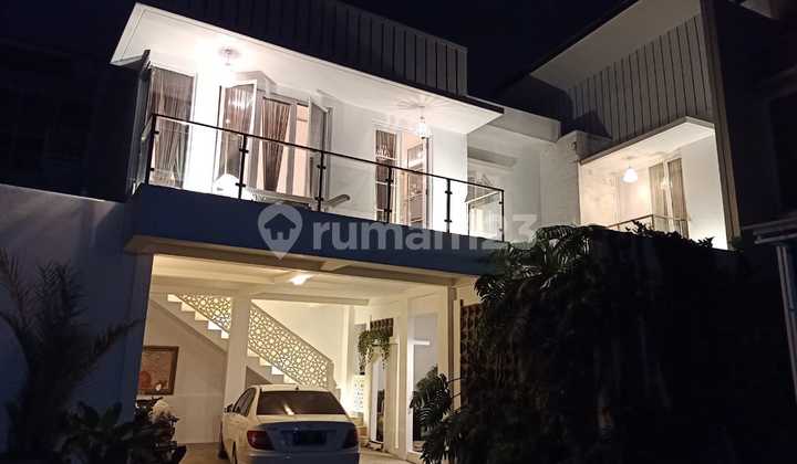 Ciganjur Rumah Modern Minimalis Swimming Pool 2.5 Lantai Ciganjur Rumah Modern Minimalis Swimming Pool 2.5 Lantai