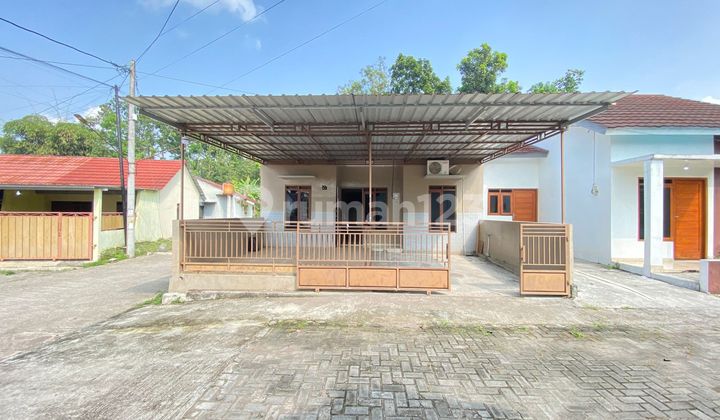 Strategic Minimalist House in Prambanan - Near Toll Road & Prambanan Temple