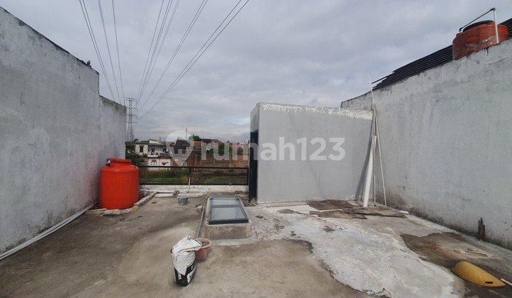 Dekat Akses Tol Kota Bandung, Rumah, 2 Lantai, SHM, Bebas Banjir 2