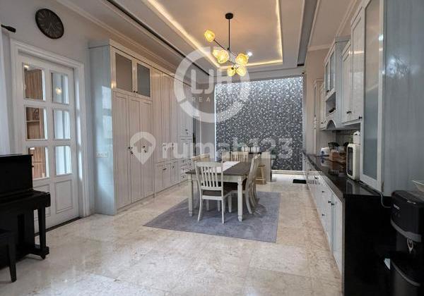 Rumah mewah di Permata Adenia, Graha Padma 2