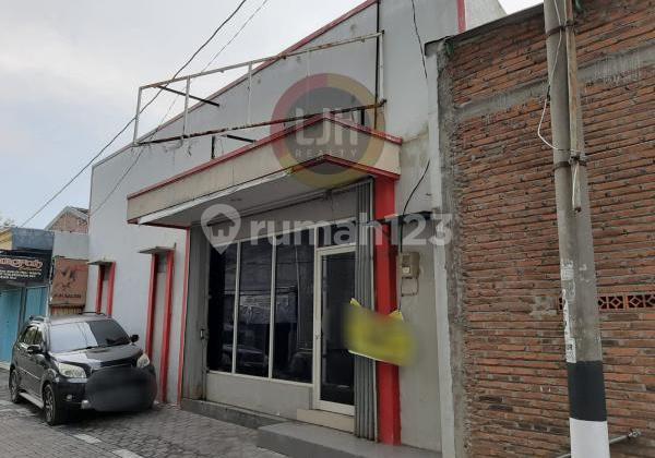 Shop house in Parangkembang 1