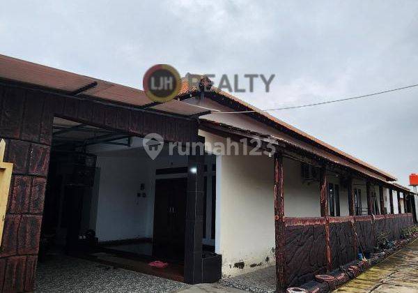 Bangunan rumah dan toko di Gemuhblanten 1