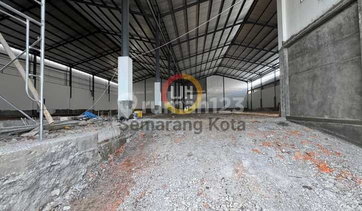 Gudang Baru di Kawasan Industri Candi 1