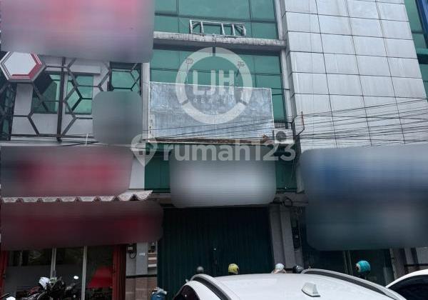 Ready-to-use shop house in Peterongan Plaza