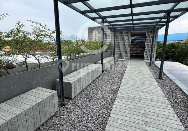 Rumah mewah di jalan Telaga Bodas