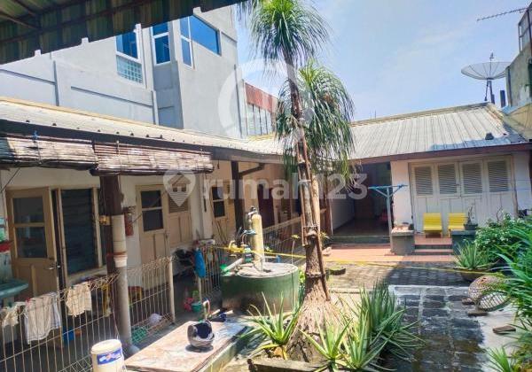 Rumah di Jalan Mt Haryono 2