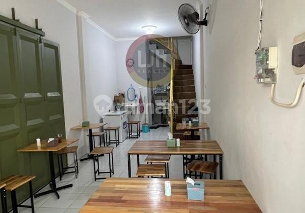 Shop house on Syuhada Street 2