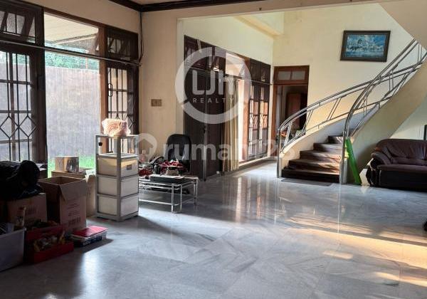 Rumah mewah di Jalan Diponegoro 2