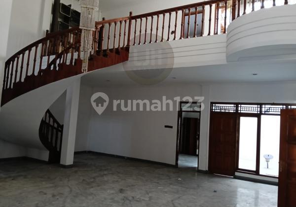 Rumah siap huni di jalan Seroja Timur Rumah siap huni di jalan Seroja Timur