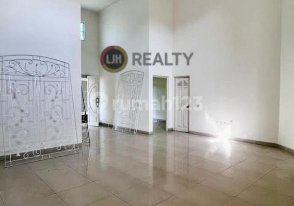 Rumah siap huni di Graha Padma 2