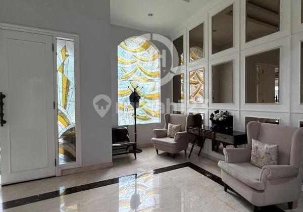 Rumah mewah di Permata Adenia, Graha Padma 1