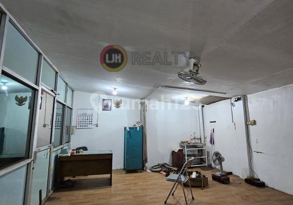 Gudang di Lingkungan Industri Kecil 2