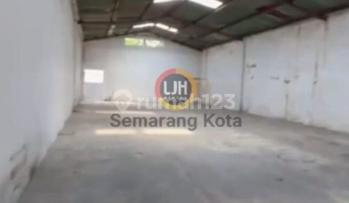 Gudang di jalan Majapahit 2