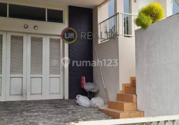 Rumah siap huni di Graha Candi Golf 1