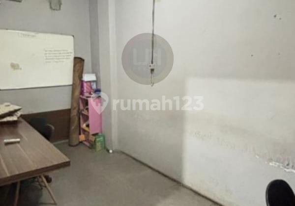 Ready-to-use shophouse in Jatisari Permai 2