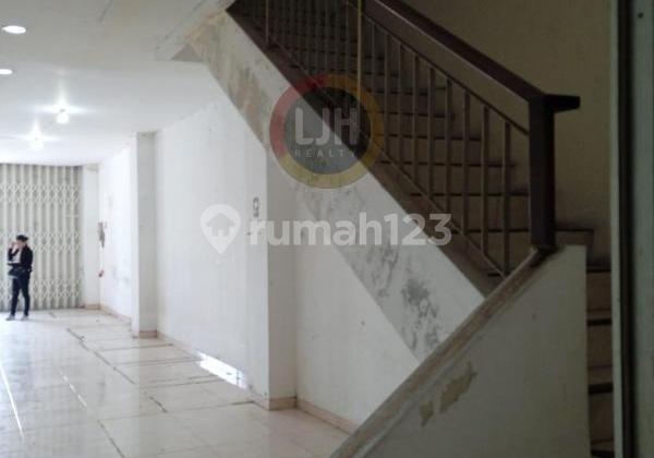 Ruko di tengah kota, jalan Melati 2