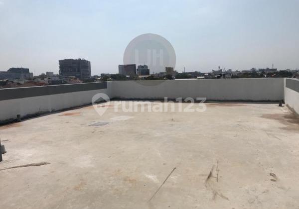 Ruko siap pakai di daerah Kampung Kali 2