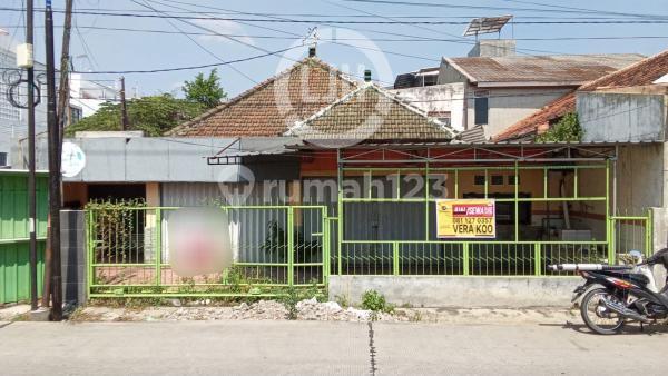 Business building on Halmahera Street 1