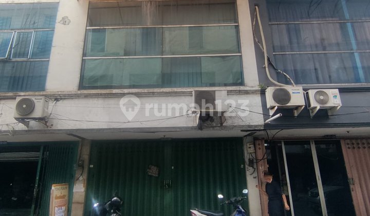 (2204) Official Auction Cheap Surya Inti Permata Shop House Surabaya 1